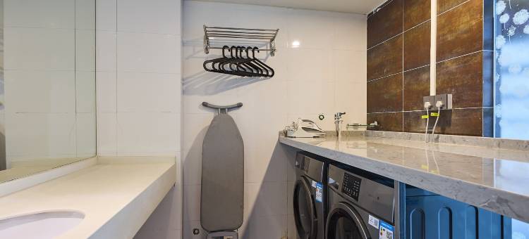 柏纳酒店(东渡码头邮轮中心地铁站店)图片