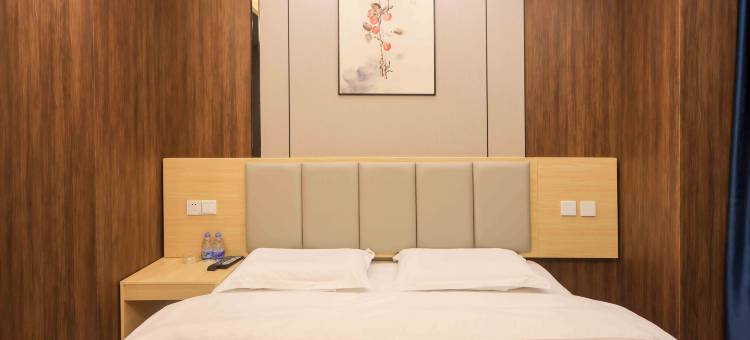 鸿源酒店(南江朝阳广场店)图片