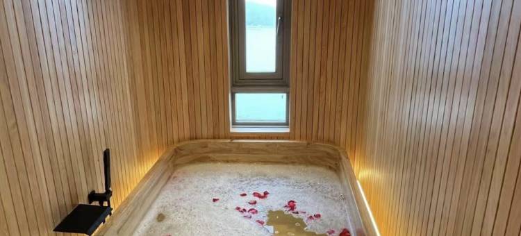 悦戈颂甄选设计师海景美宿图片