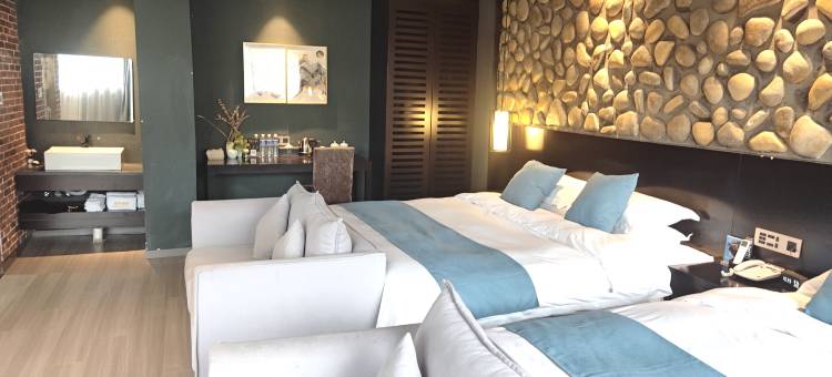 回禾微智酒店(婺源弦高古城高铁站店)图片