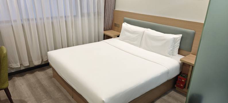 易居优漫酒店(天津长虹公园店)图片