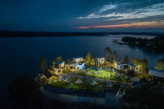 半岛铁盒自然营地