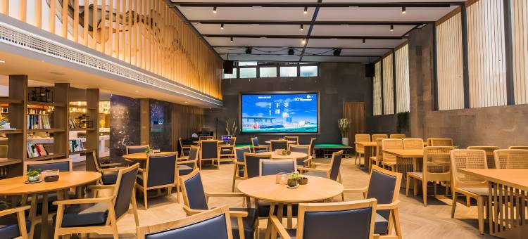 格莱登智慧酒店(岳阳楼区火车站店)图片