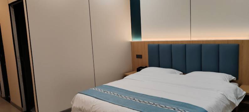 江湾影院民宿酒店(芒康如美店)图片