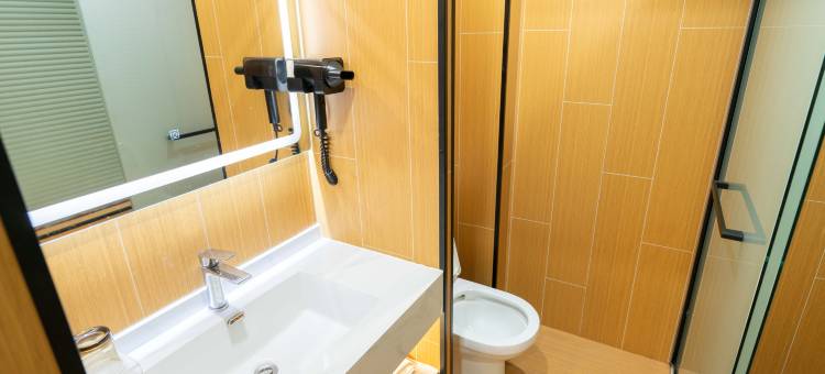 速8酒店(泉州南安洪濑来福隆购物广场店)图片