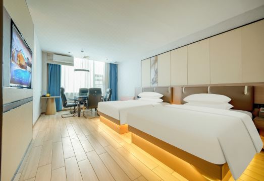 Sheng Karen International Hotel (Lingao Station Branch) Hotel Overview