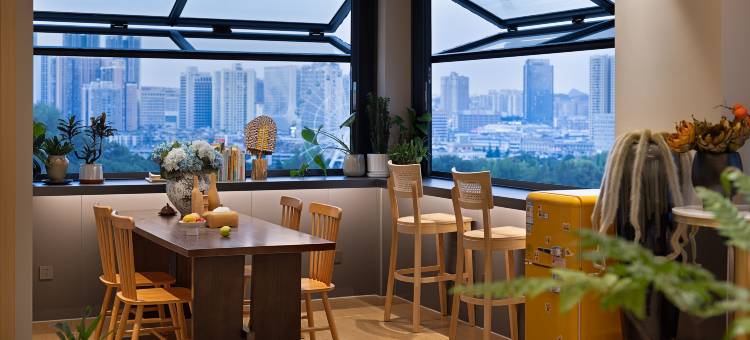 HUACHENG华呈·木舍观景酒店(河滨公园甲秀楼店)图片