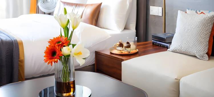 铂斯登·云端雅居(深圳京基滨河时代下沙地铁站店)图片