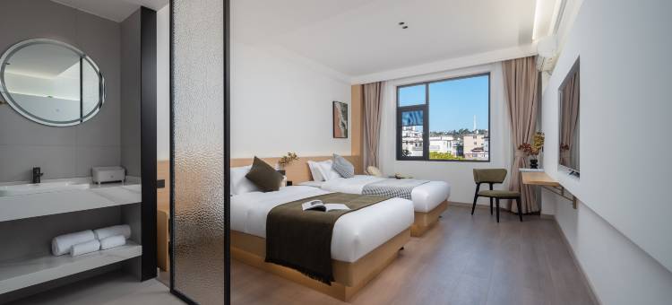 云宝智能酒店(大理高铁站洱海公园景区店)图片