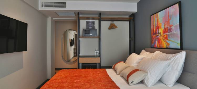 In The Middle Hotel图片