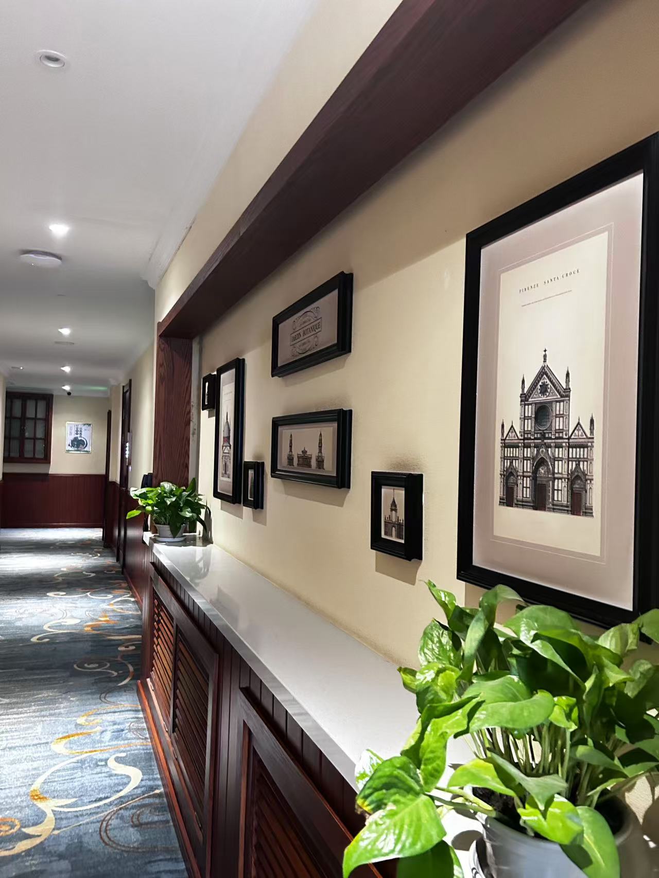 Holiday Inn Kezuo Zhongqi Yake Town (Baokang Railway Station)Over view