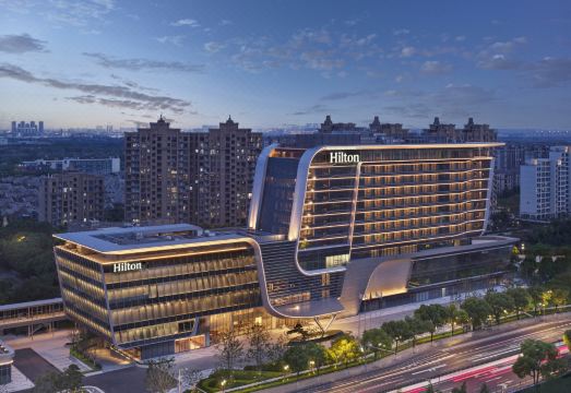 上海大虹桥灿辉希尔顿酒店外景图
