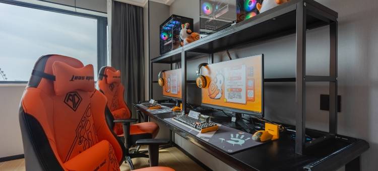 城小蜗电竞酒店(淮河路步行街大东门地铁站店)图片