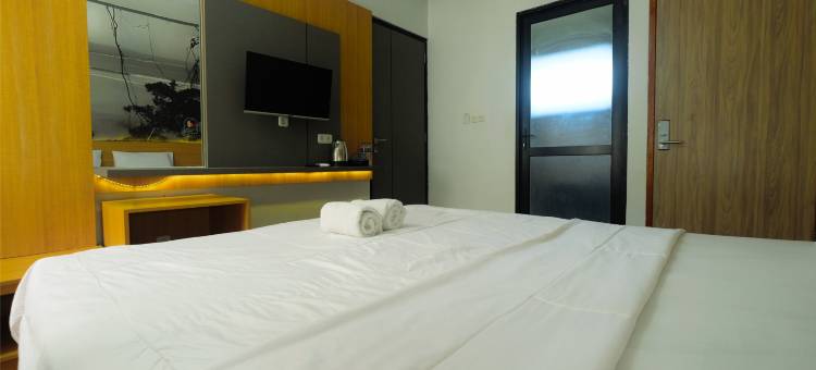 Sinergi的海边沙央赫乌朗(Seaside Sayang Heulang by Sinergi)图片