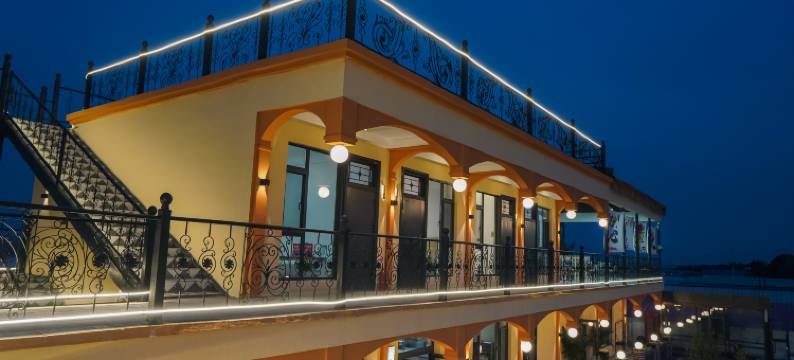 燕泥轩民宿(昭苏草原石人店)图片