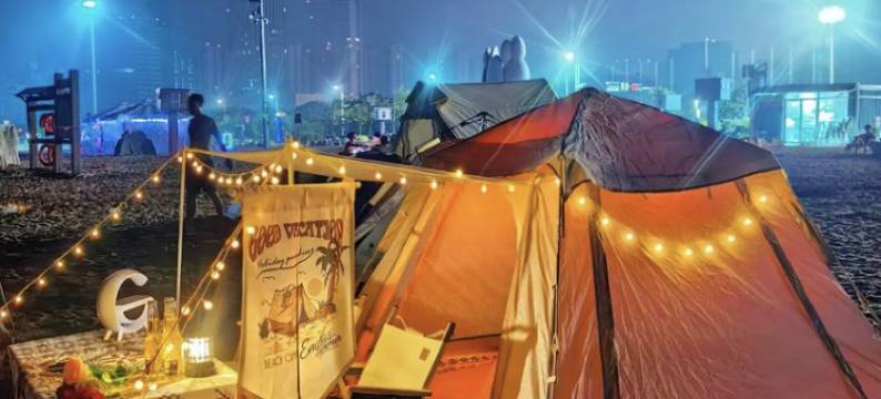 破晓观海日出海边露营民宿图片