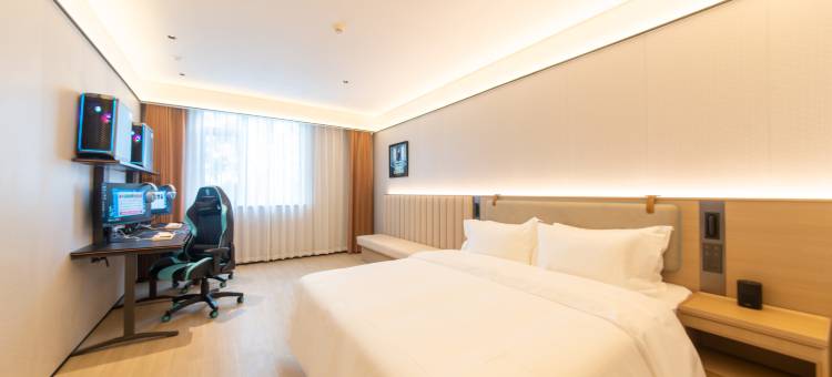 雷神电竞酒店(青岛黄岛科技大学店)图片