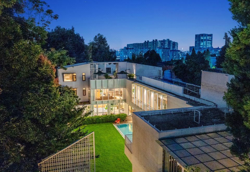 山见·拾居精品设计酒店外景图