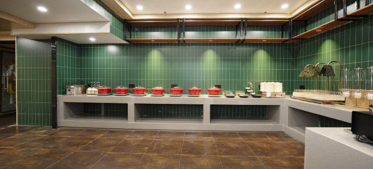 艺龙万国酒店(西双版纳景洪泼水广场店)图片