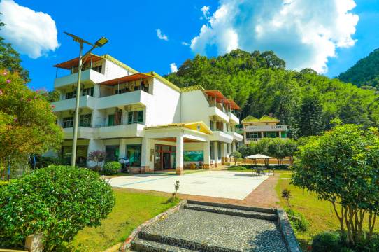 颐园生态度假酒店(龙门南昆山国家森林公园店)图片