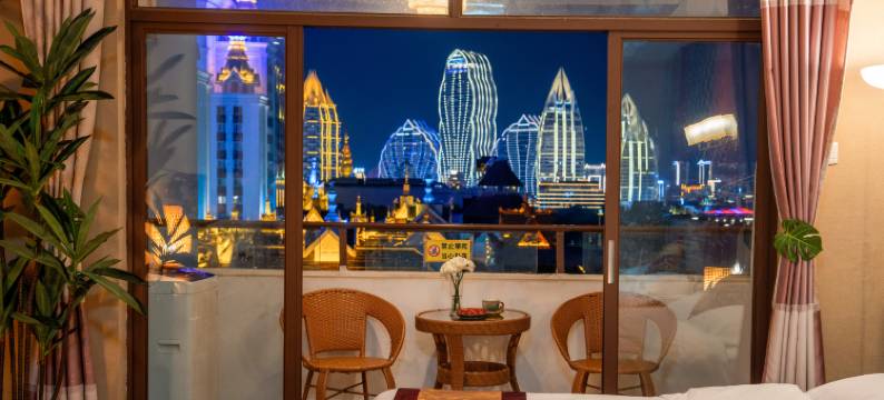 西双版纳景洪自由空间度假酒店(告庄西双景星光夜市店)图片