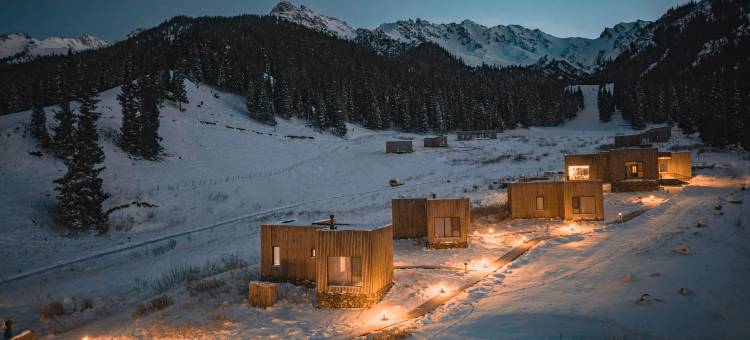 温泉赛里木湖克鲁格野奢营地图片