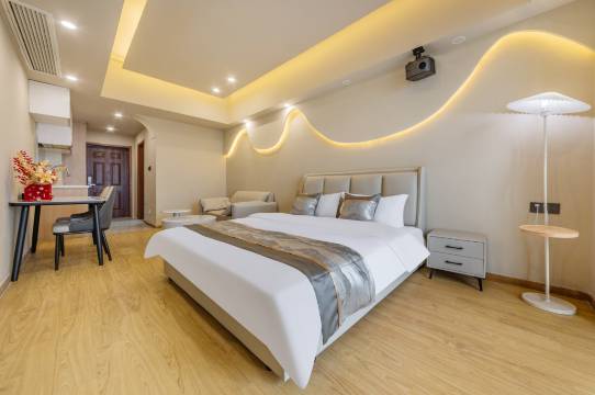 惠越影院公寓(招商花园城万寿地铁站店)