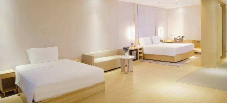 麗枫酒店(银川高铁站怀远观光夜市)图片