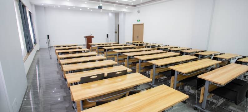 如家旗下UP华驿精选酒店(沈阳沈抚经济示范区店)图片