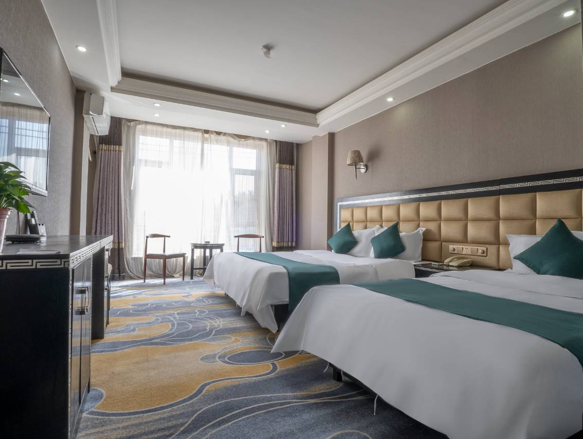 张掖尚景臻品酒店(高铁西站大佛寺店)