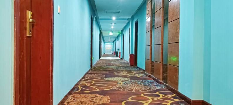 马爹利艺术酒店(南充高坪王府井广场店)图片