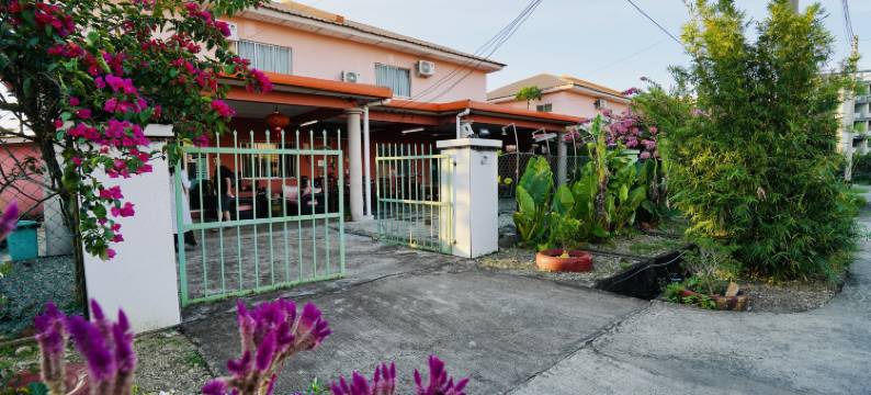 侨之家民宿中国人房东免费供早餐(Hua Qiao Home)图片