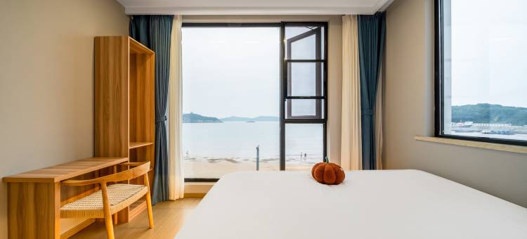 临海·小憩白色印象180°海景设计师度假美宿(岱山衢山岛店)图片