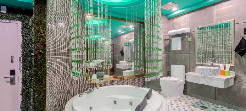 悦华主题酒店(郑州二七万达广场店)图片