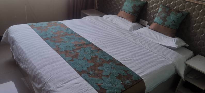 平泉镇通达商务宾馆图片