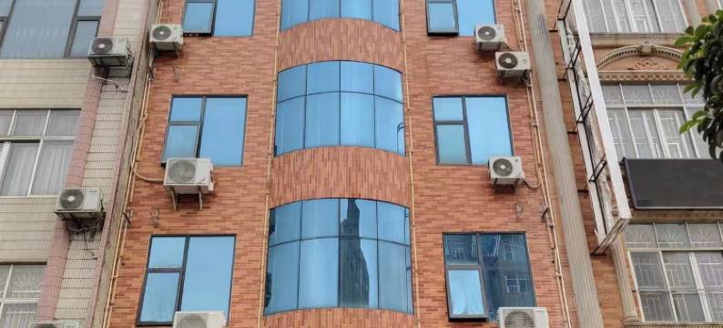 鸿雁酒店(平南县中心购物广场店)图片