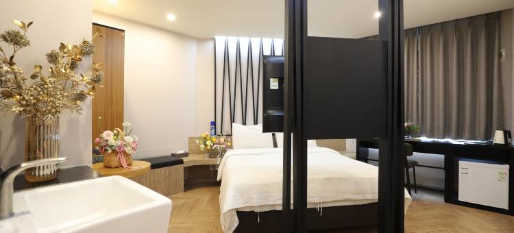 本酒店(Bon Hotel Business)图片