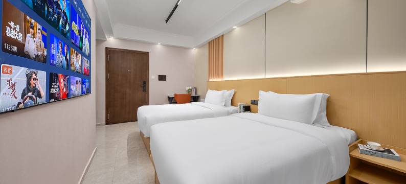 朗华影音·高空云端城景｜City·View逸居(深圳福田会展中心店)图片