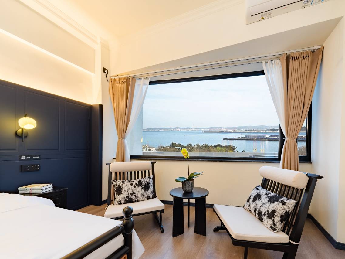 花筑·朗玥海景客栈(威海幸福门威高广场店)图片