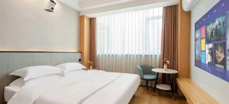 兰雅湾未来酒店 (雅安川农卓达广场店)图片