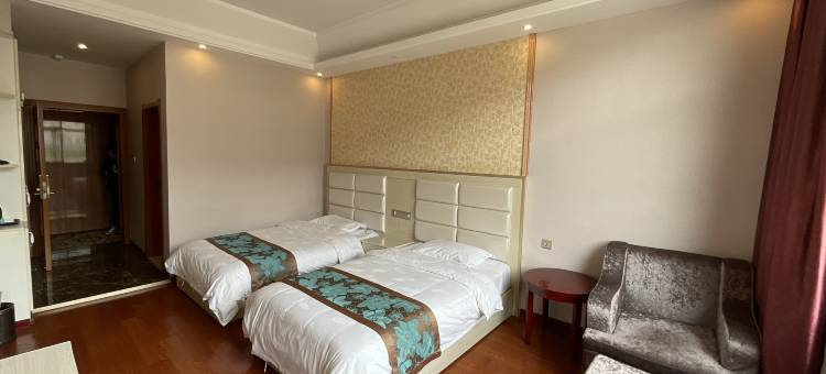 碌曲郎木寺隆达假日酒店图片