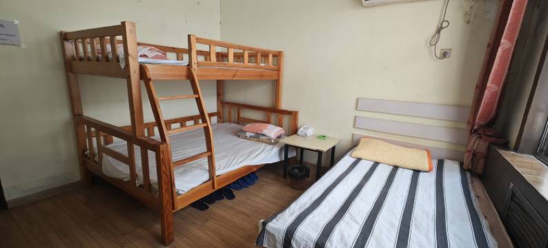 泰安龙潭招待所(泰山站中心医院店)图片