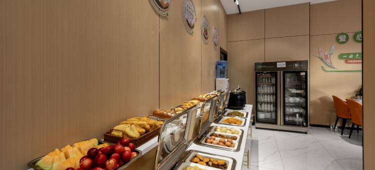 青皮树酒店(喀什古城民族特色美食街国际会展中心店)图片