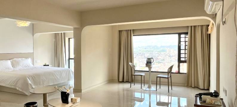 云漫民宿(兴国翡翠广场店)图片