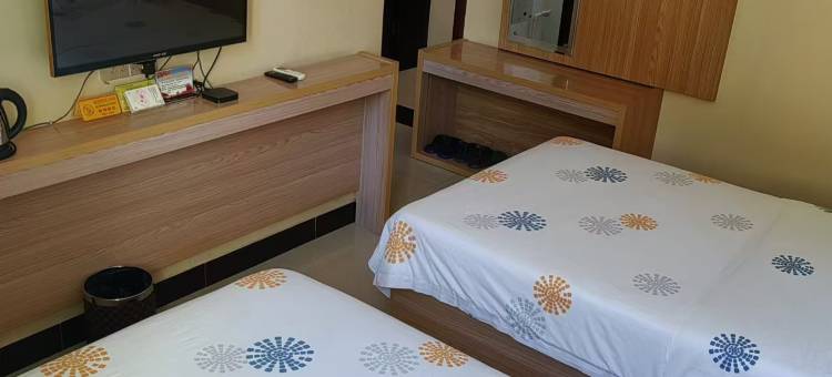 怡然宾馆(岚皋客运站店)图片