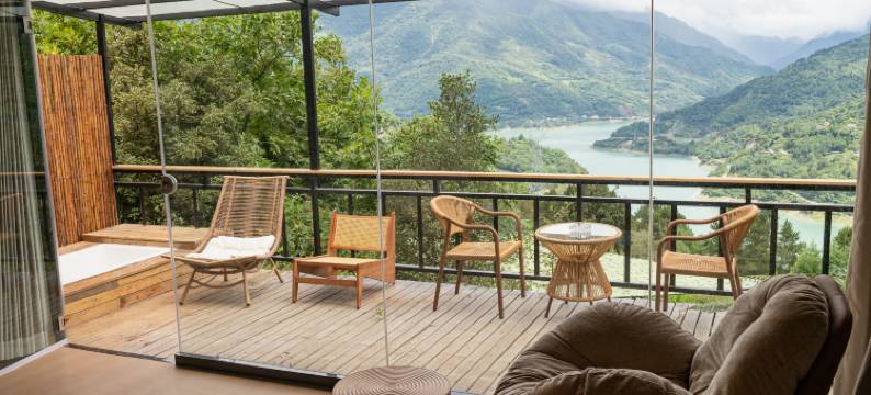 半山归野木屋图片