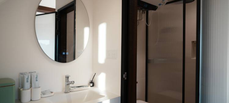 白哈巴山止川行民宿图片