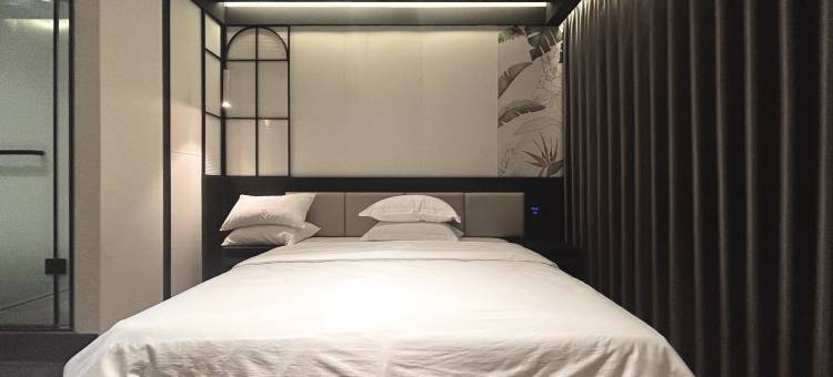 临里·和悦酒店(乐山高铁站世豪广场店)图片