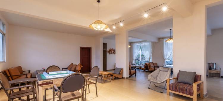 半山归野木屋图片