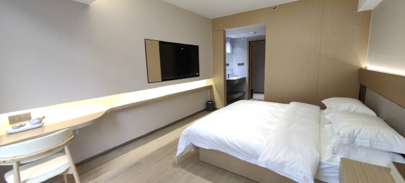 启点公寓(中骏世界城店)图片